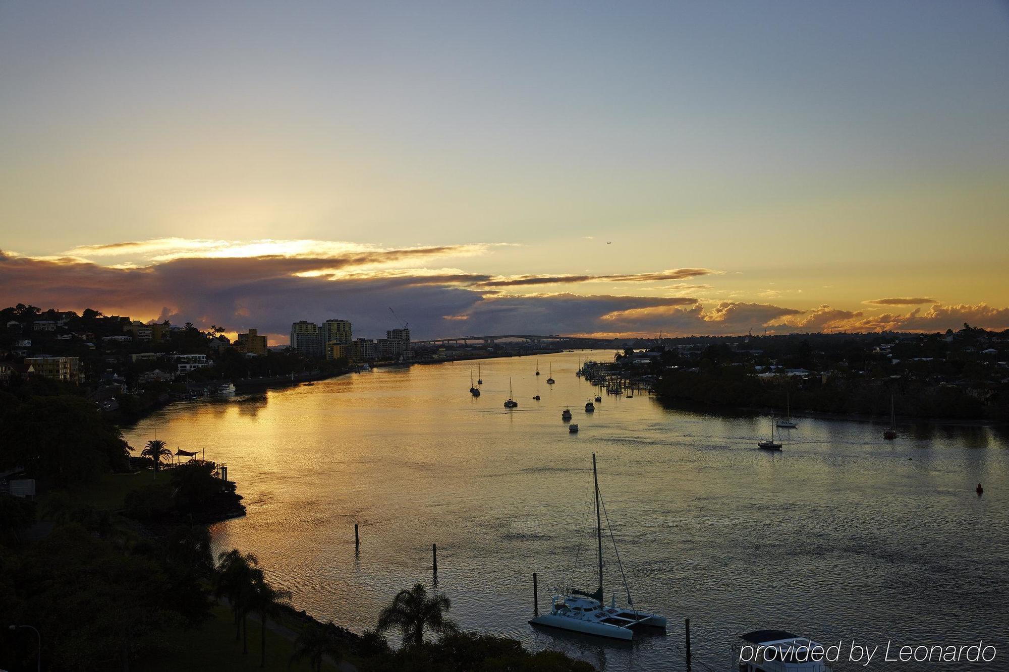 View Brisbane Hotell Exteriör bild